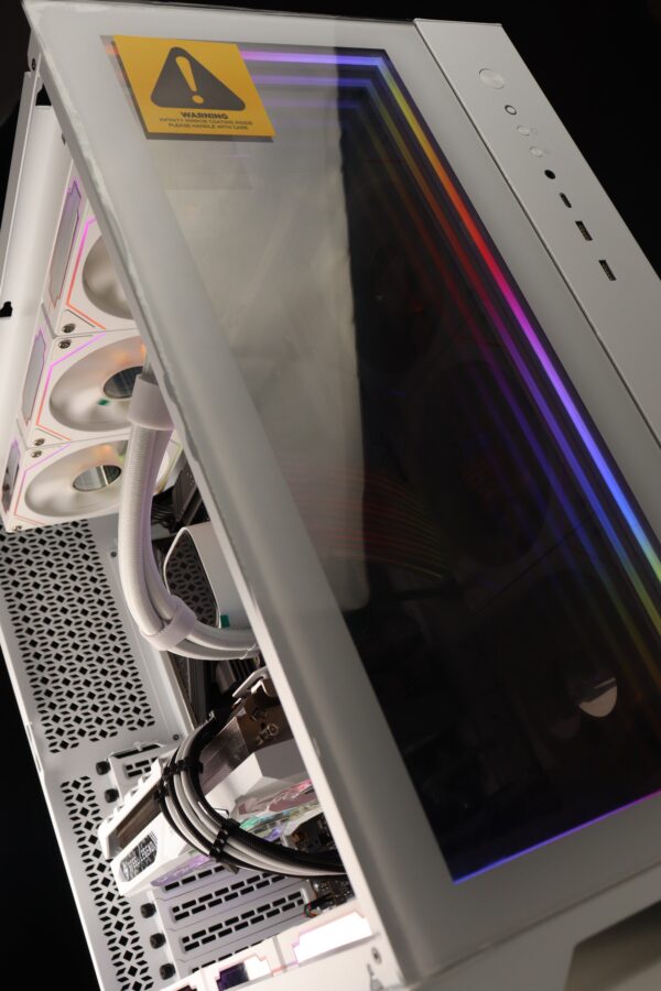 7700 7700XT White Build Neo Qube Custom PC